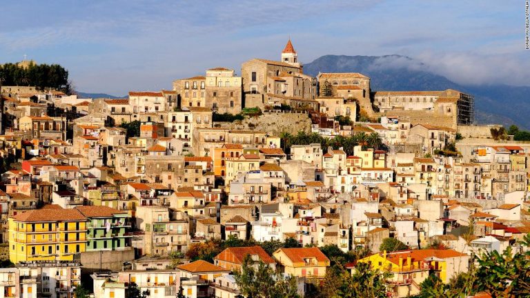 Varrosur nën beton: si bëri mafia një mal me para nga shkatërrimi i jugut të Italisë